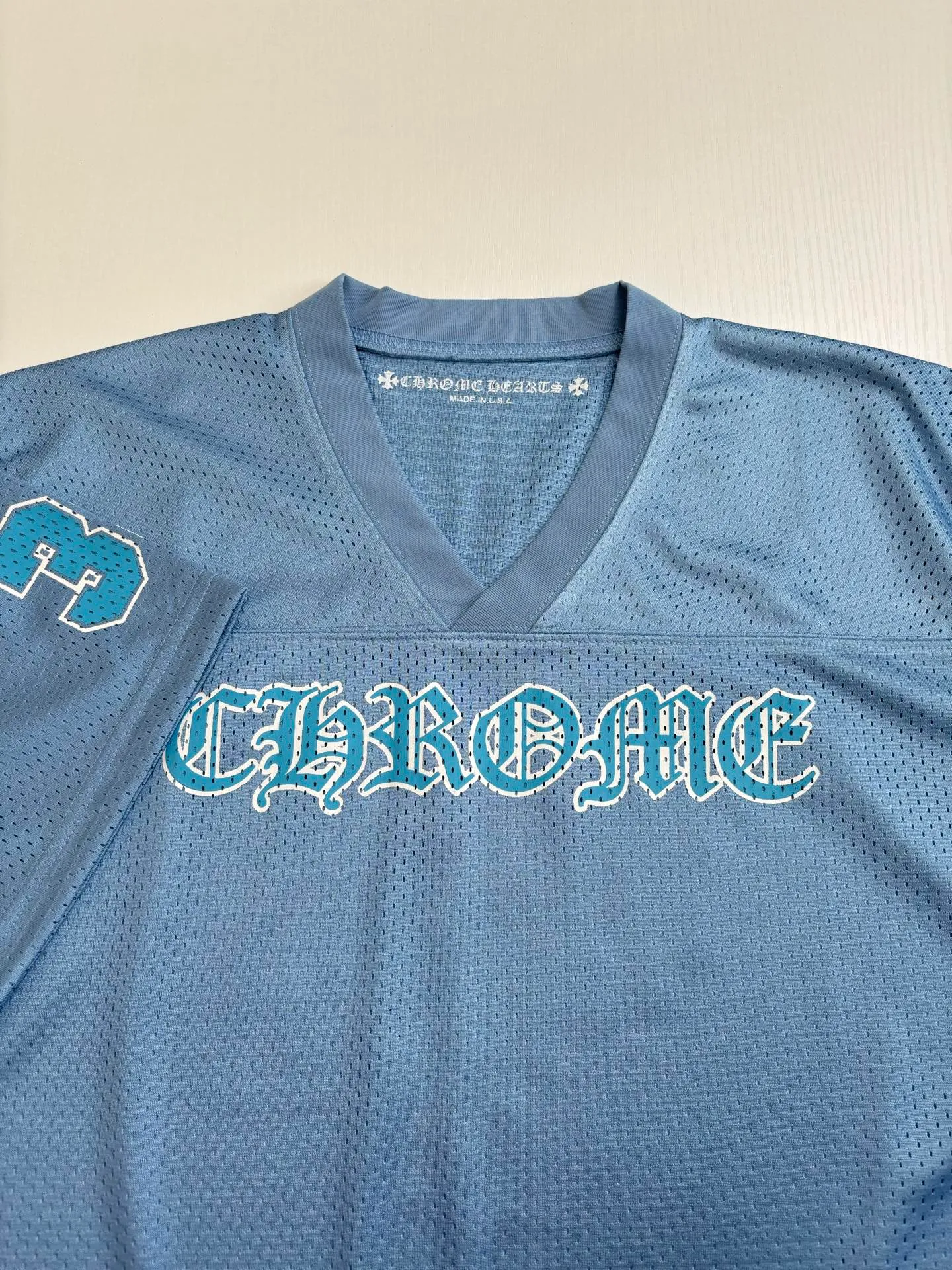P260 Chrome Heart*/Ch Chrome Heart 25SS mesh glitter blue ice hockey jersey short-sleeved. The fabric is made of high-density 100D bird's eye cloth. Double-sided mesh positioning is very time-consuming. The cost of labor loss is very high. It is not a single-layer thin transparent bottom junk product on the market. Same style for men and women. OS version Size: S/M/L